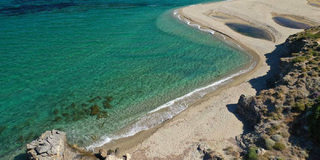 Tarih ve doğanın buluşma noktasına 30 dakikada ulaşın! Ege’de saklı koy: Keşfedilmeyi bekleyen güzellikler dolu 8